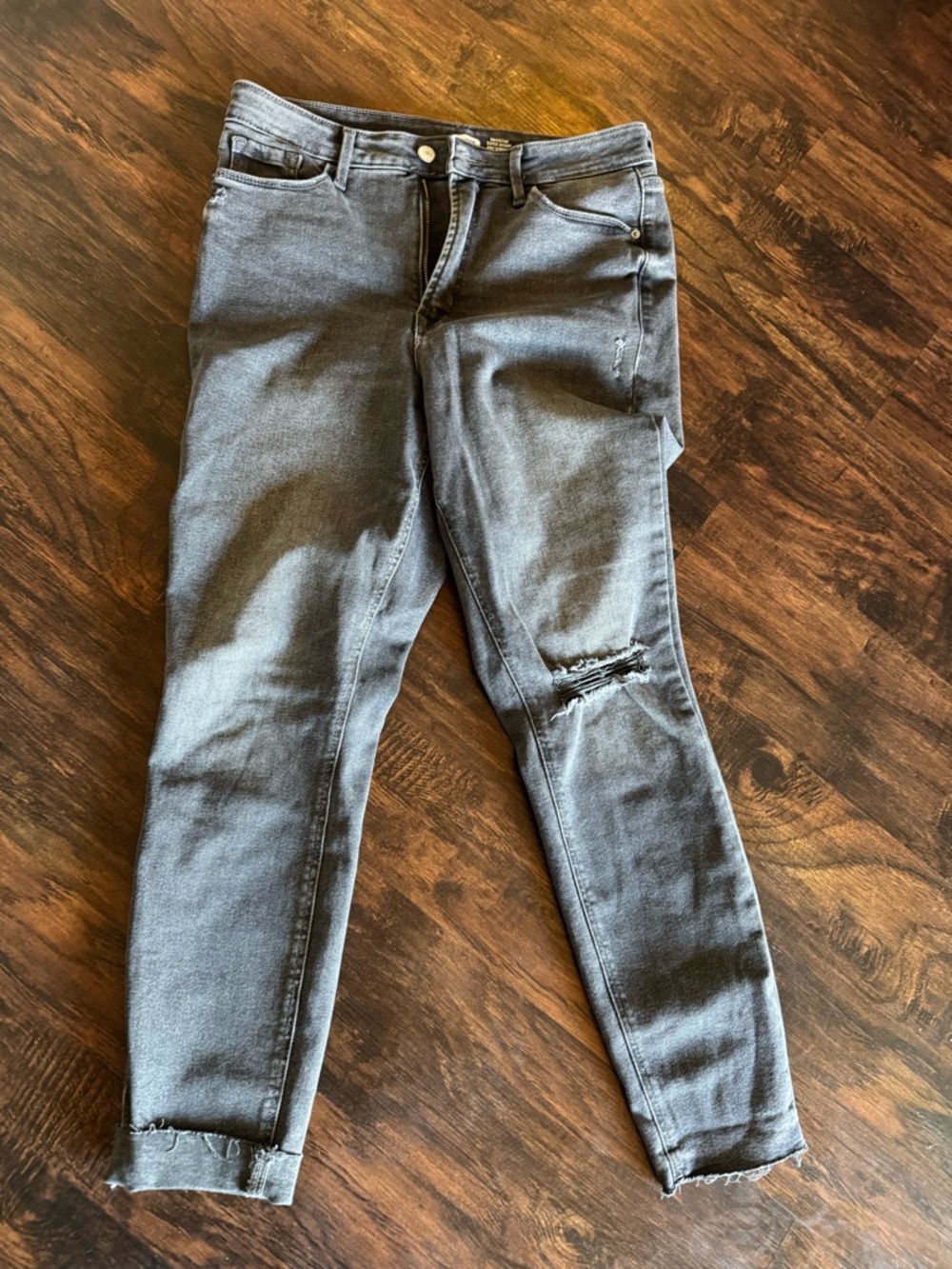 Old Navy Gray Distressed Skinny Jeans